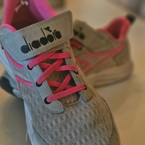 Diadora sneakers