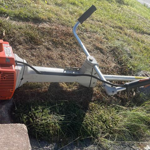 Ryddesag/kantklipper Stihl