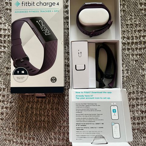 Fitbit Charge 4