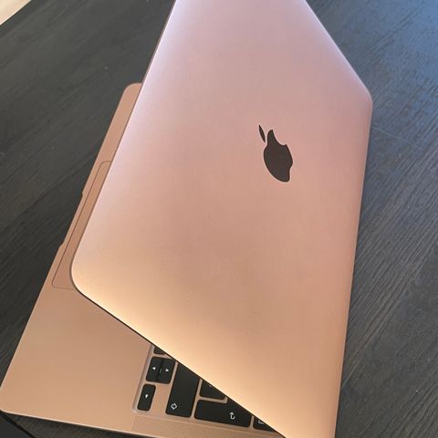 MacBook M1, kjøpt november 2022