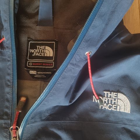 Suveren Gore-tex-jakke fra North Face str. xl.