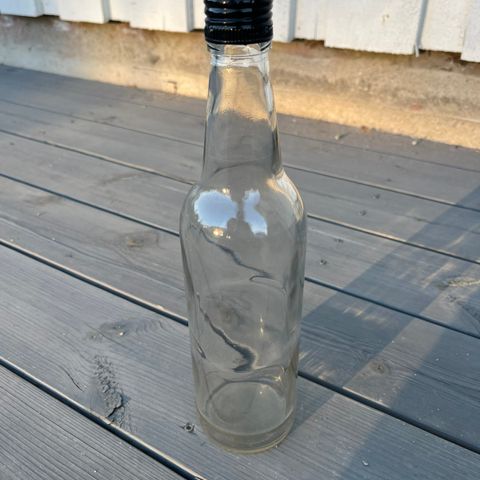 0.75 liter flasker med skrukork og kasser