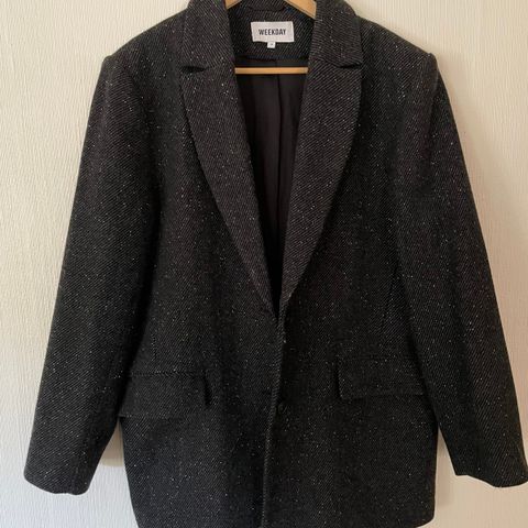 Oversized blazer i mørk grå tweed i ull