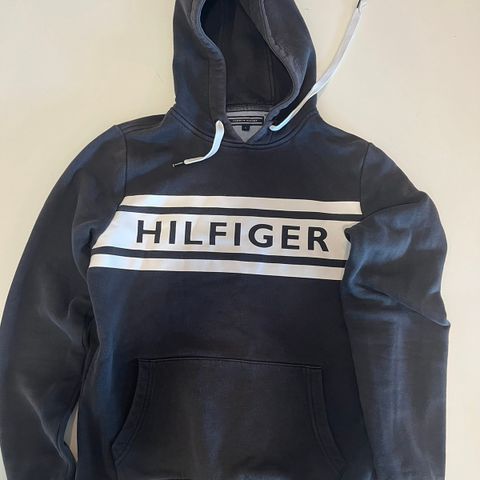 Svart Tommy Hilfiger hettegenser - Small