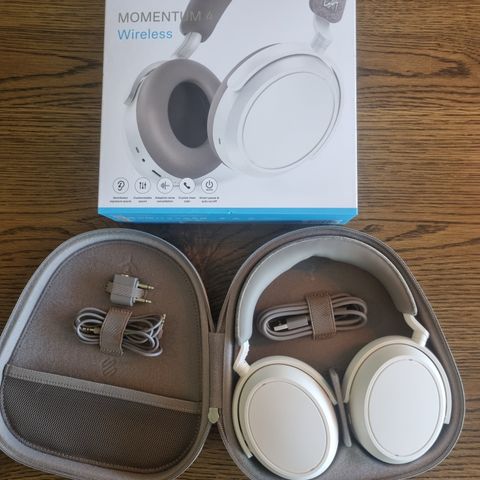 Sennheiser Momentum 4 Wireless