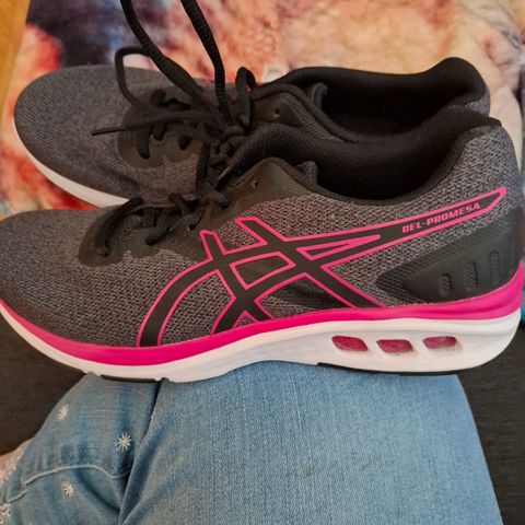 Asics joggesko