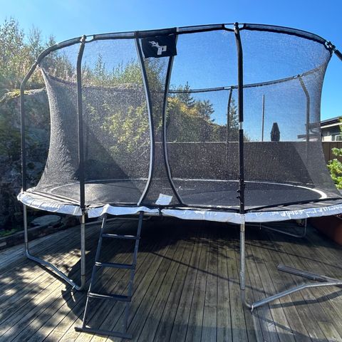 Trampoline