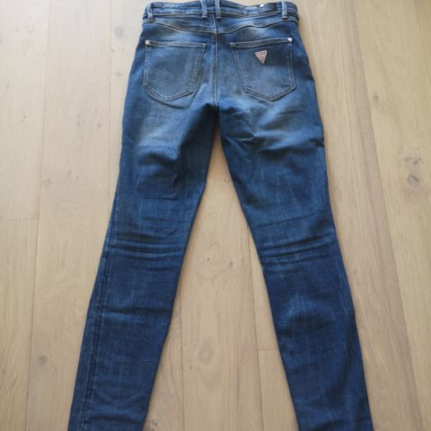 Guess super skinny jeans (str. 28)