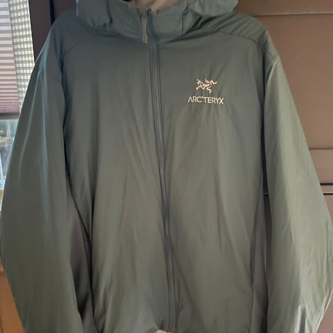 2 stk Arcteryx Atom LT str L (herre)