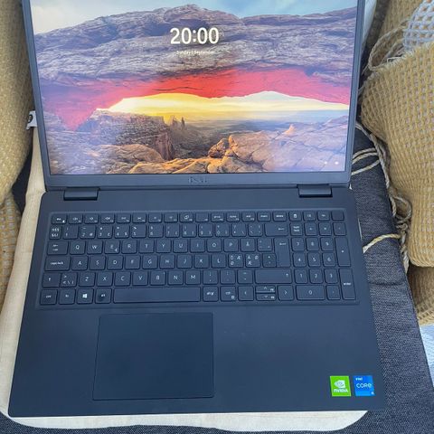 Laptop Dell 3520