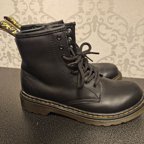 Dr.Martens sko 35