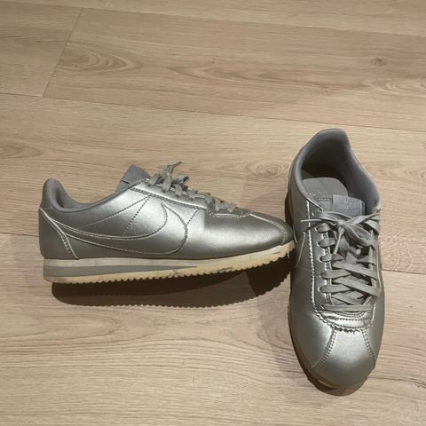 Nike cortez sneakers/joggesko str. 36,5