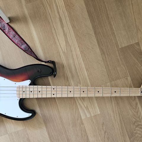 Squier Affinity Jazz bass