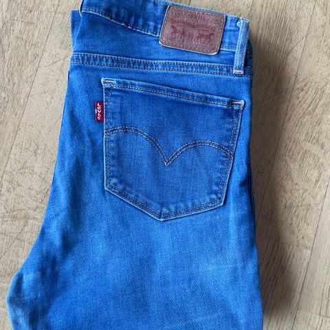 Levis 712 slim, str 28/34