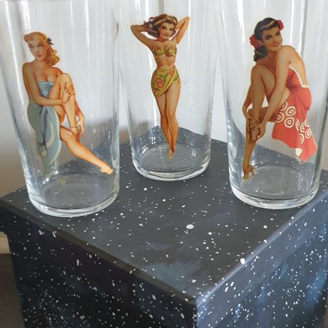 Retro pin up glass