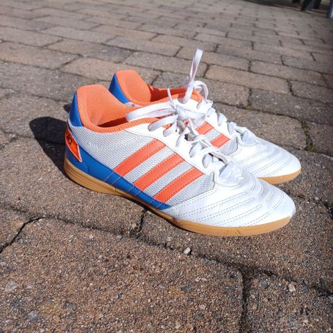 Adidas Sala Innesko/hallsko/fotball str 38