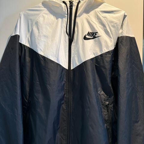 Nike treningsjakke, dame str L