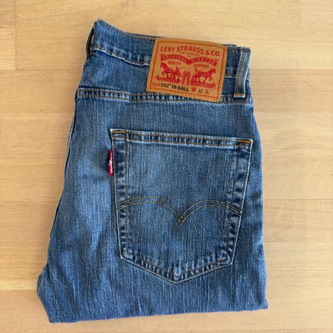 Levis 502