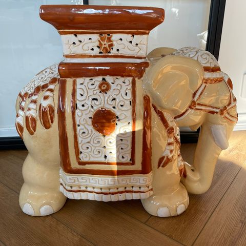 Nydelig, stor elefant pidestall, vintage