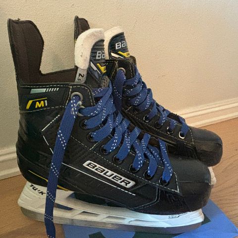 Bauer Supreme M1 jr skøyter, Str 2,5