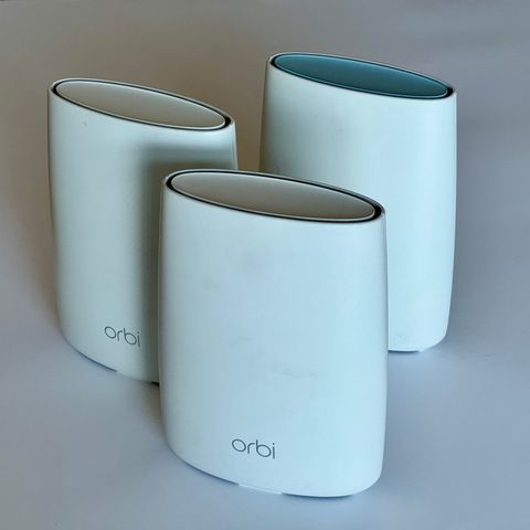 Netgear RBR50v2 Orbi