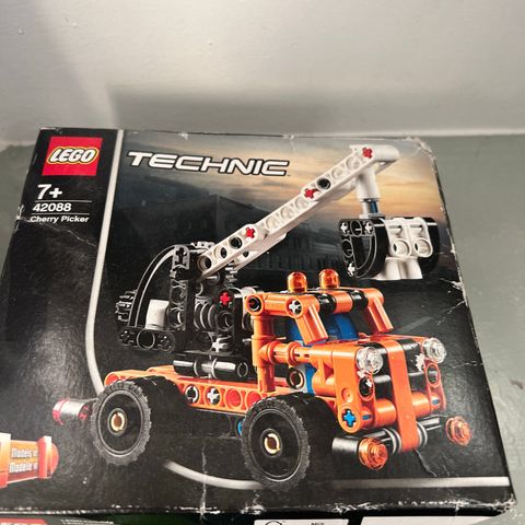 Lego Technic 7+ Cherry Picker 42088