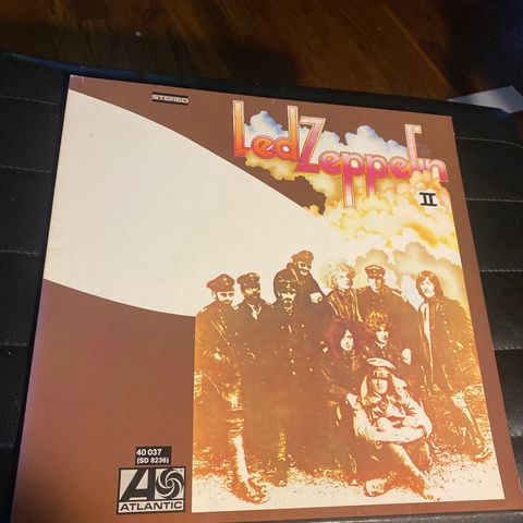 Led Zeppelin ** Led Zeppelin II ** LP ** Heavy Rock