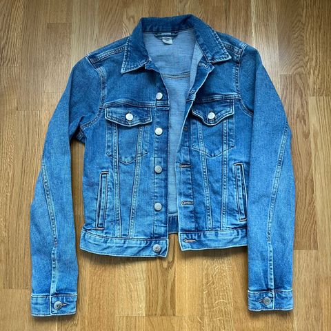 H&M Denim Jakke str. S (36) !!!Som NY!!!