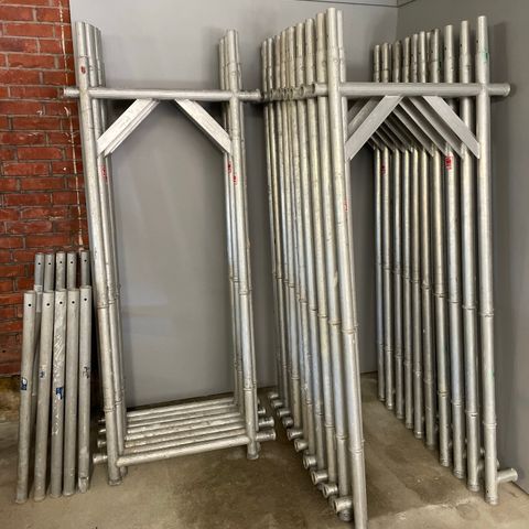 Jumbo aluminium fasadestillas ca.180m2