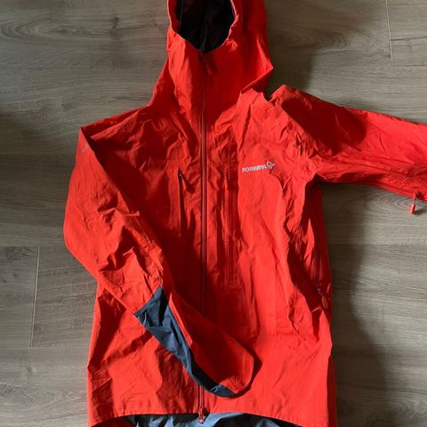 Norrøna Trollveggen Gore-Tex Pro Light