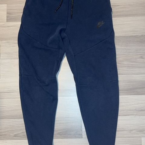 Nike tech fleece