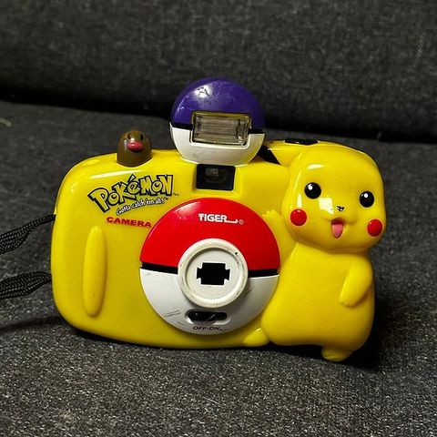 Pokemon Pikachu 35mm kamera (1999) - gir hvert bilde en kul Pokémon ramme