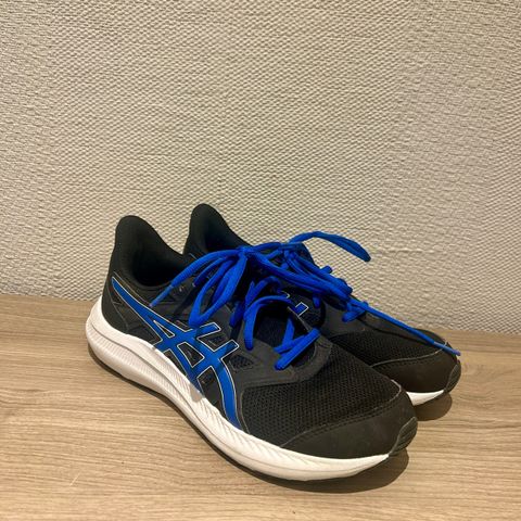 Asics joggesko