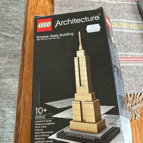 Empire state Building fra LEGO sin «landmark series»