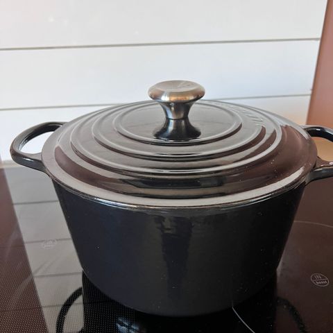 Le Creuset kasserolle, svart, 6.3L, 26 cm