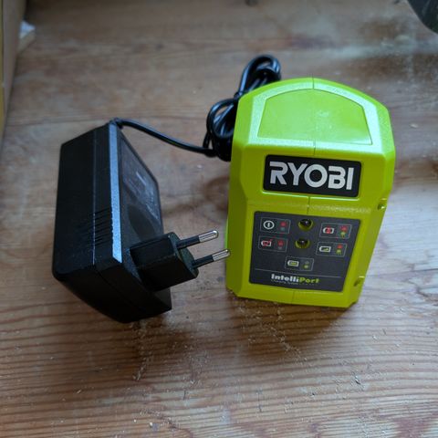 Ubrukt - Ryobi batterilader RC18115