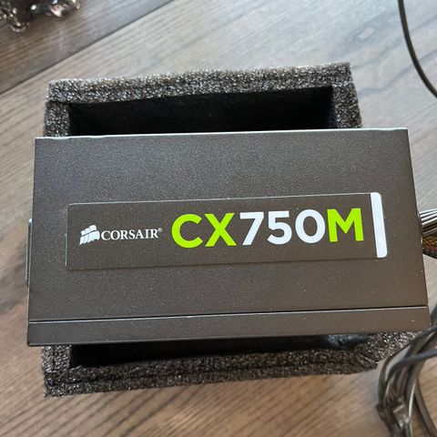 Corsair CX750