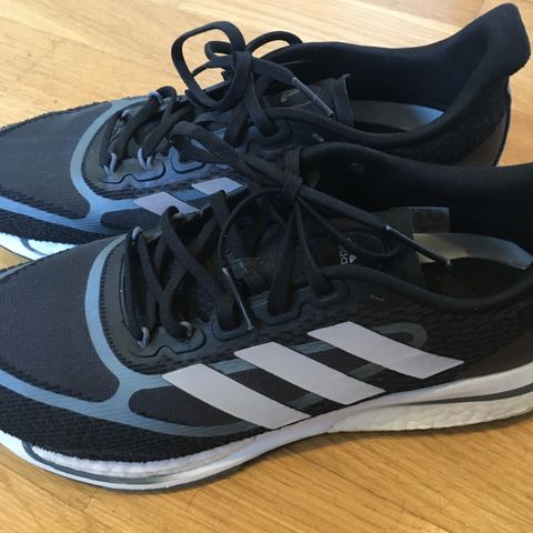 Svært pent brukte Adidas Supernova + (39 1/3)