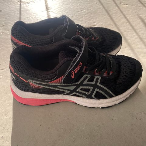 Svært pent brukte Asics gt-1000 joggesko