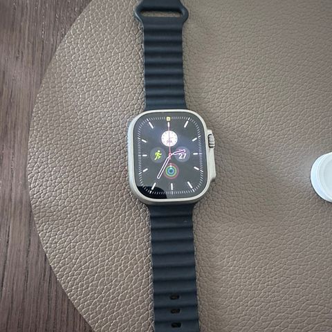 Apple Watch Ultra (GPS + Cellular)