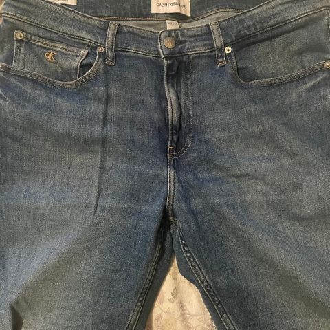 Calvin Klein Jeans 33/34