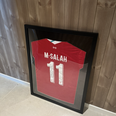 BILLIG signert Salah