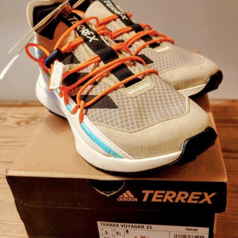 Terrengsko Adidas Terrex Voyager 21 str 37 1/3