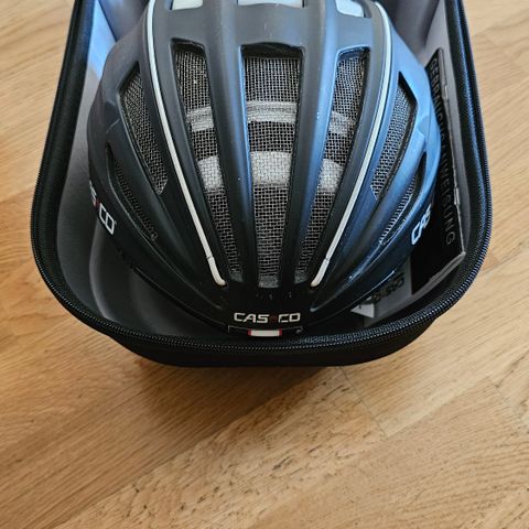 Casco speed aero hjelm.
Størrelse M