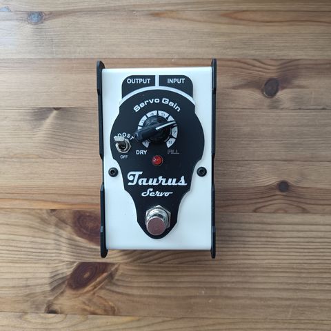 Taurus Servo bass/gitar enhancer