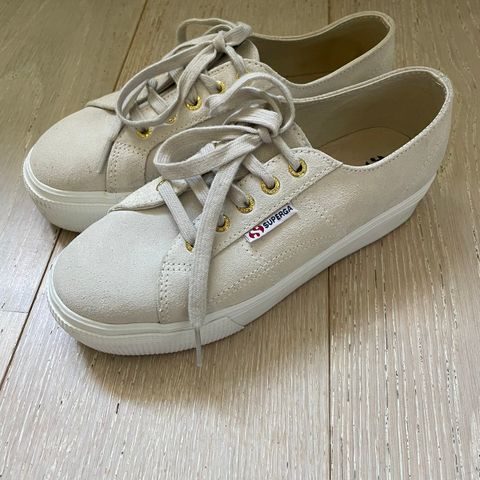 Superga platform