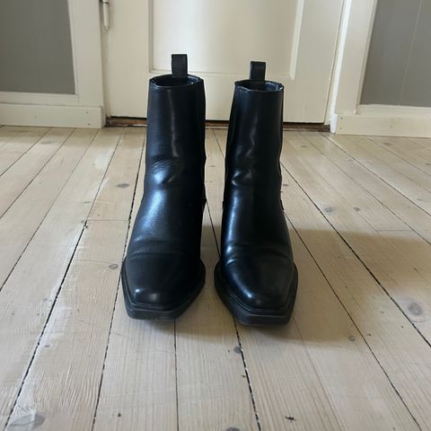 Boots, Unfied Vegan