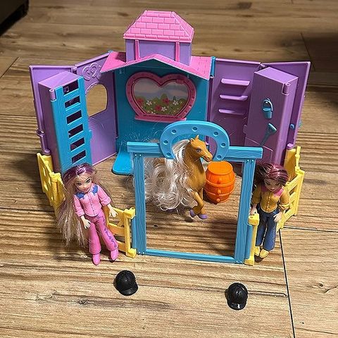 Polly Pocket Stall m tilbehør fra 2002