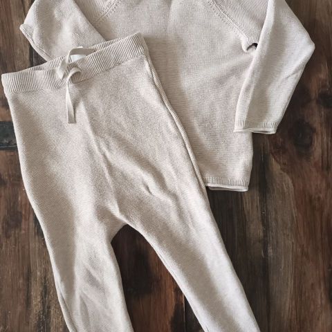 Liten klespakke, unisex/gutt, str. 92: strikket sett og pysj