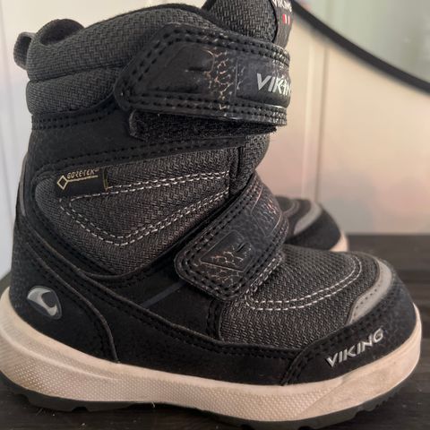 Viking Goretex vintersko str 24 - som ny!